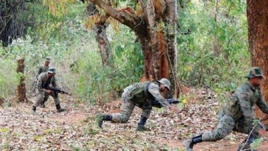 माओवादियों का जनपितुरी सप्ताह : मुठभेड़ में 3 माओवादी हुए ढेर, सुरक्षाबलों से डरकर भाग निकला माओवादी आतंकी हिड़मा