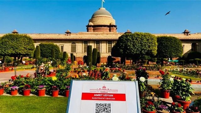 Rashtrapati Bhavan became Amrit Udyan