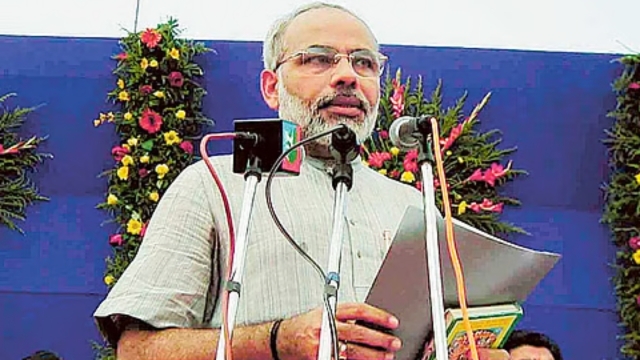 IMAGE - Narendra Modi took the oath as Chief Minister of Gujarat