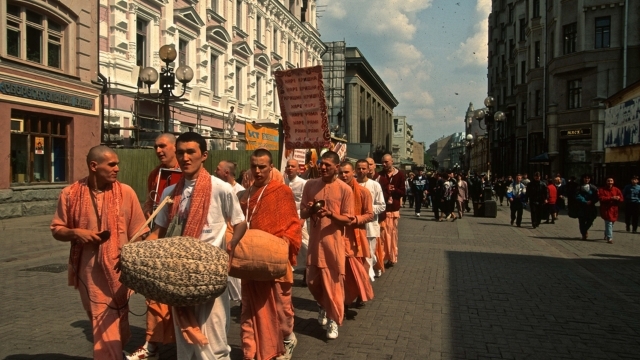 hare krishna in moscow