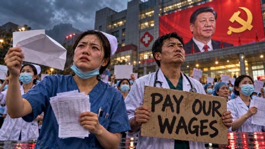 China’s Healthcare Crisis: Hospital Workers Fight for Wages Under CCP Rule